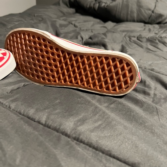 Vans - Picture 4 of 4